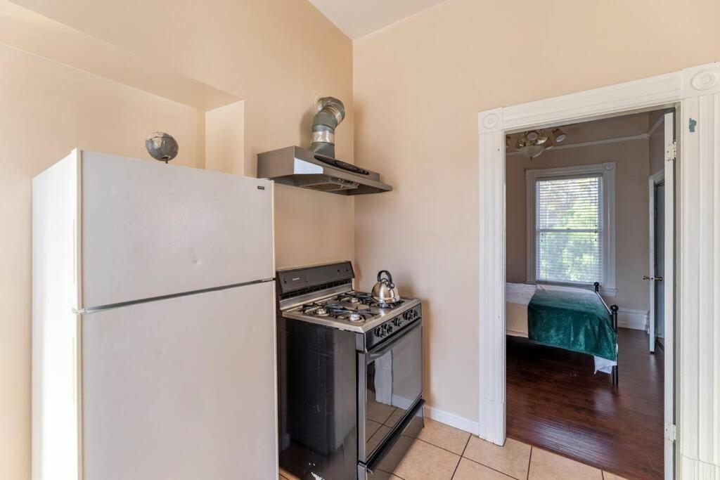 A+ 2 Bedroom Victorian Home Away From Home Sacramento Exterior foto
